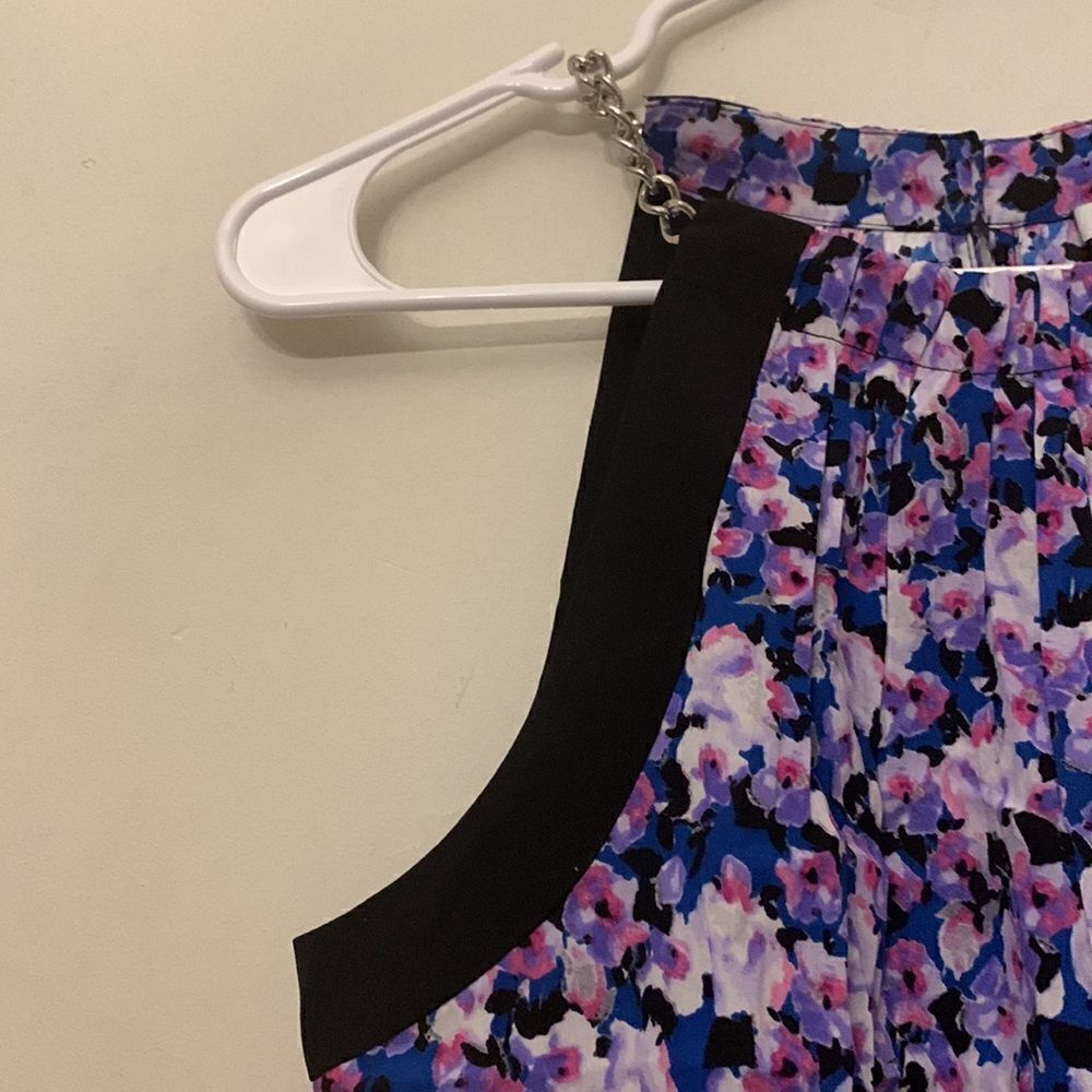 Cache floral purple halter top with silver chain straps Size S NWT - Picture 8 of 10
